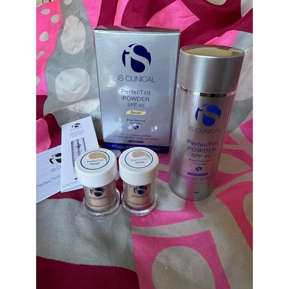 BNIB iS Clinical PerfecTint Powder SPF 40 brush w 2 cartridges Beige